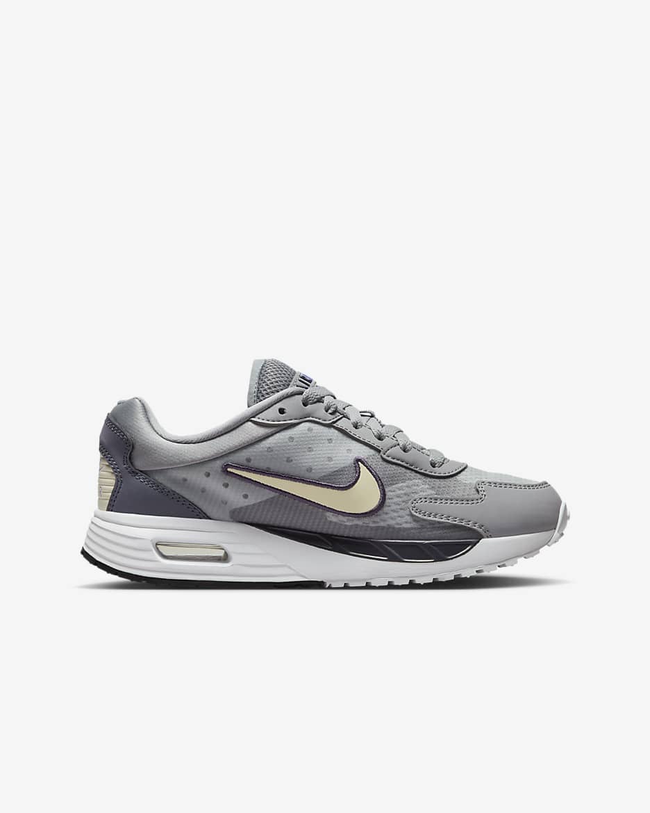 Nike Air Max Solo Big Kids Shoes. Nike